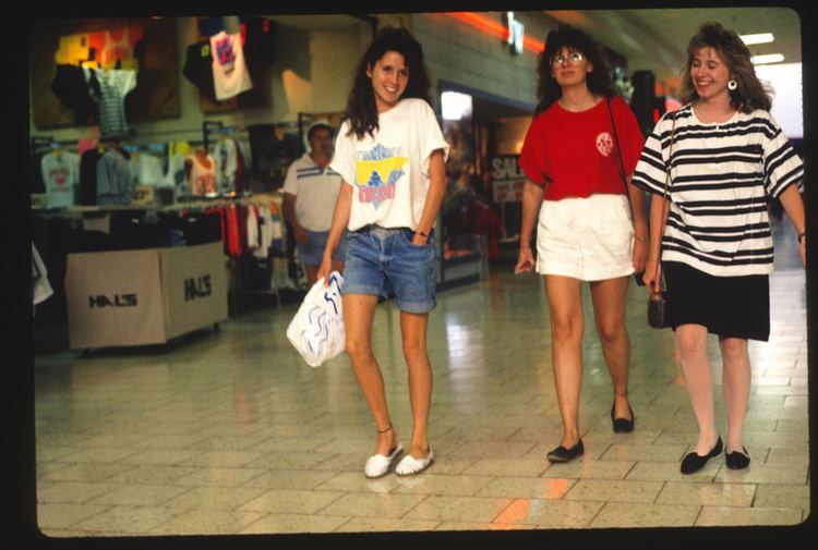 Michael Galinsky What American shopping malls looked like in 1989