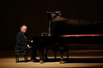 Michael Hoppé Interview with Michael Hopp at International Piano Festival Real