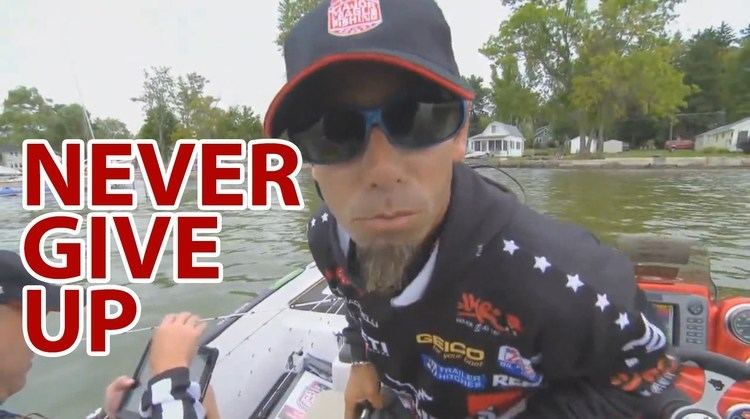 Michael Iaconelli Fishings Greatest Freak Out Video with Bassmaster Mike Iaconelli