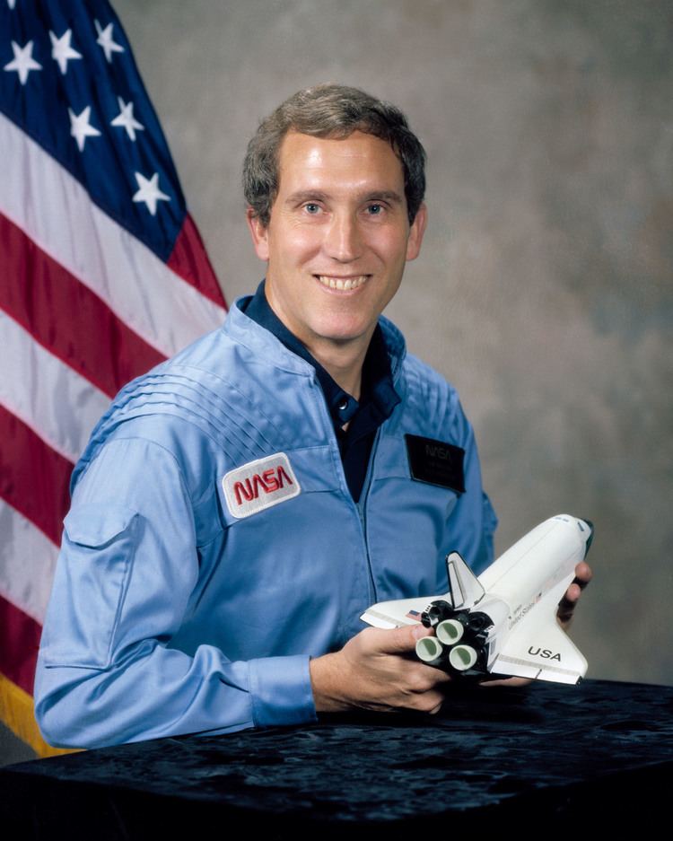 Michael J. Smith (astronaut) Michael J Smith astronaut Wikipedia the free