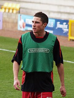 Michael Jones (footballer) httpsuploadwikimediaorgwikipediacommonsthu