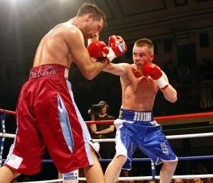 Michael Lomax (boxer) Frankie Gavin shows class by stopping Michael Lomax Boxing News