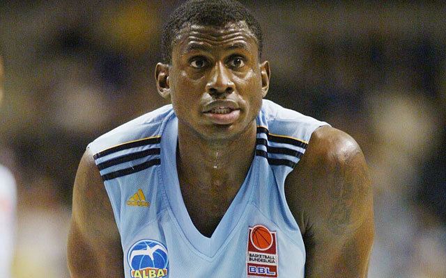 Michael Wright (basketball) Former Arizona star Michael Wright 35 found dead in his car