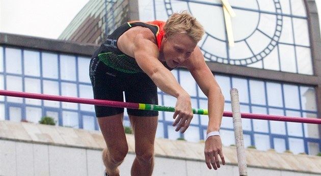 Michal Balner Tyka Balner skoil na exhibici v Baku esk rekord 582