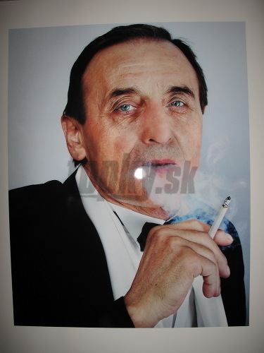 Michal Dočolomanský Doolomanskho posledn fotka pred smrou Dym z st cigareta v