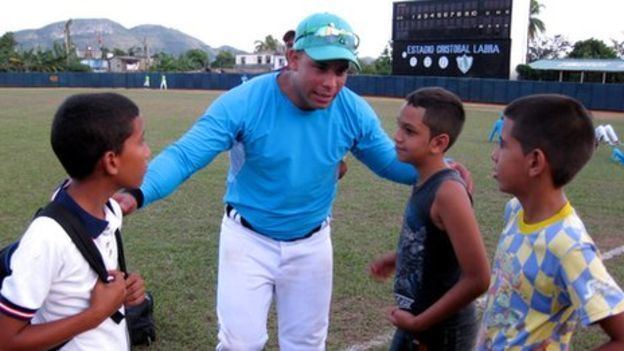 Michel Enríquez Cuba39s baseball revolution Why players are turning pro BBC News