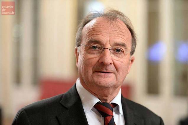 Michel Piron MaineetLoire Michel Piron quitte la prsidence dpartementale de