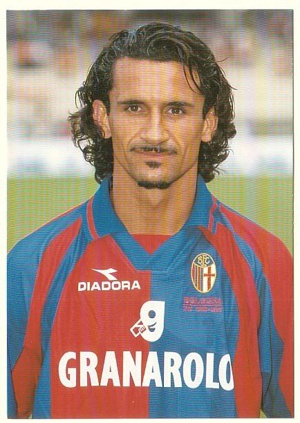 Michele Paramatti Michele Paramatti Difensore al Bologna dal 1995