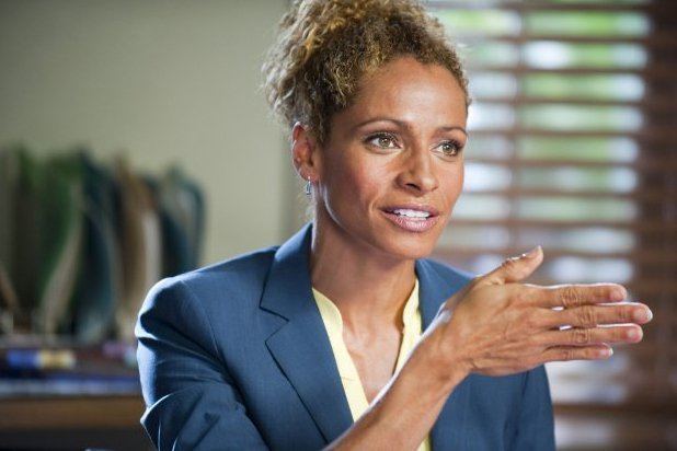 Michelle Hurd Law amp Order SVU39 Actress Michelle Hurd Accuses Bill Cosby