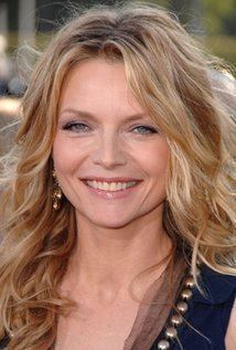 Michelle Pfeiffer iamediaimdbcomimagesMMV5BMTUzNjI0Njc5NF5BMl5