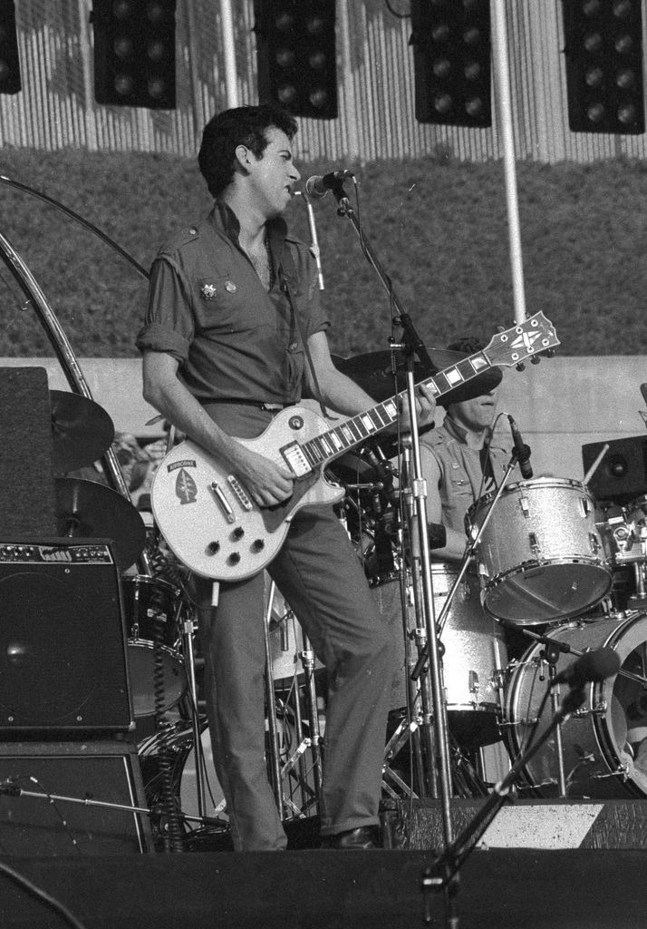 Mick Jones (The Clash guitarist) The Clash Mick Jones at Oakland October 23 1982