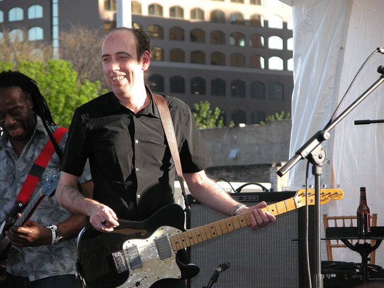 Mick Jones (The Clash guitarist) Mick Jones 30 Days Out