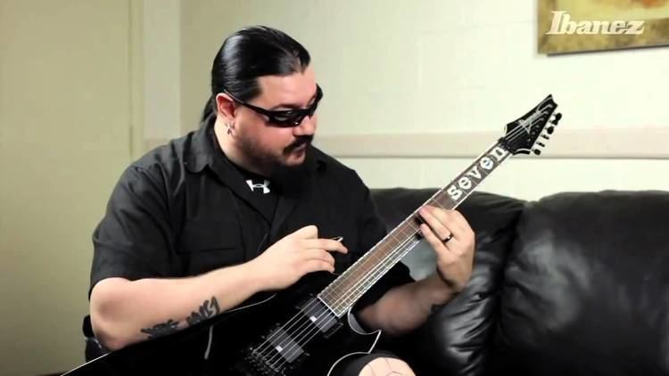 Mick Thomson Mick Thomson of Slipknot discusses his Ibanez MTM10010 signature