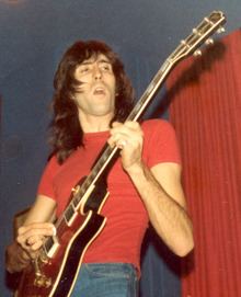 Mickey Finn (guitarist) httpsuploadwikimediaorgwikipediacommonsthu