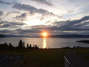 Midnight sun httpsuploadwikimediaorgwikipediacommonsthu