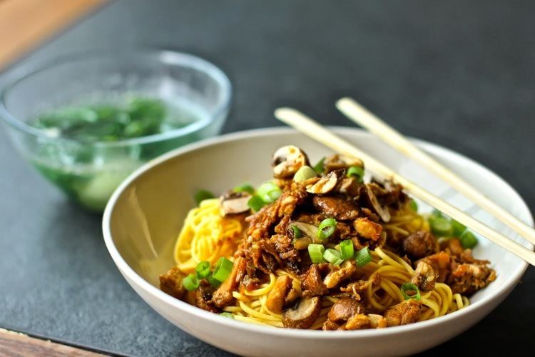 Mie ayam Olivia Cooks in Holland MIE AYAM JAMUR MUSHROOM CHICKEN NOODLE