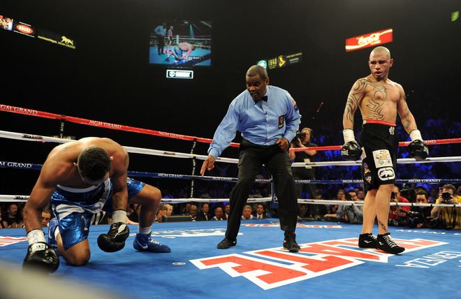 Miguel Cotto vs. Ricardo Mayorga Cotto stops Mayorga in 12 World boxing Boxing news BOXNEWScomua