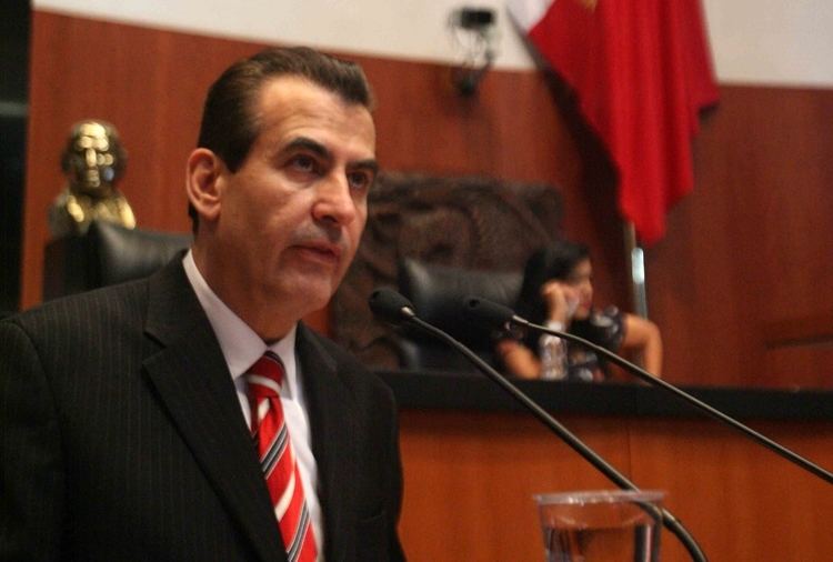 Miguel Ángel Chico Herrera PRI propone suprimir 100 diputados y 32 senadores Zona Tres