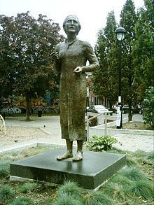 Mihai Eminescu Statue, Montreal httpsuploadwikimediaorgwikipediacommonsthu