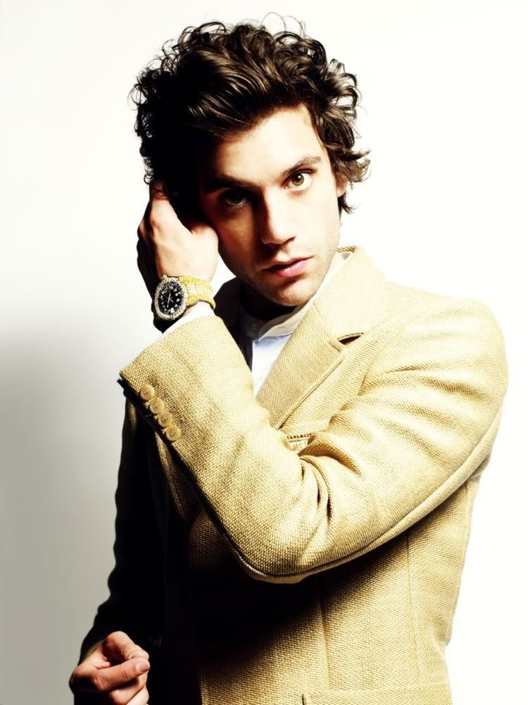 Mika (singer) Mika British pop singersongwriter His music is so addictive