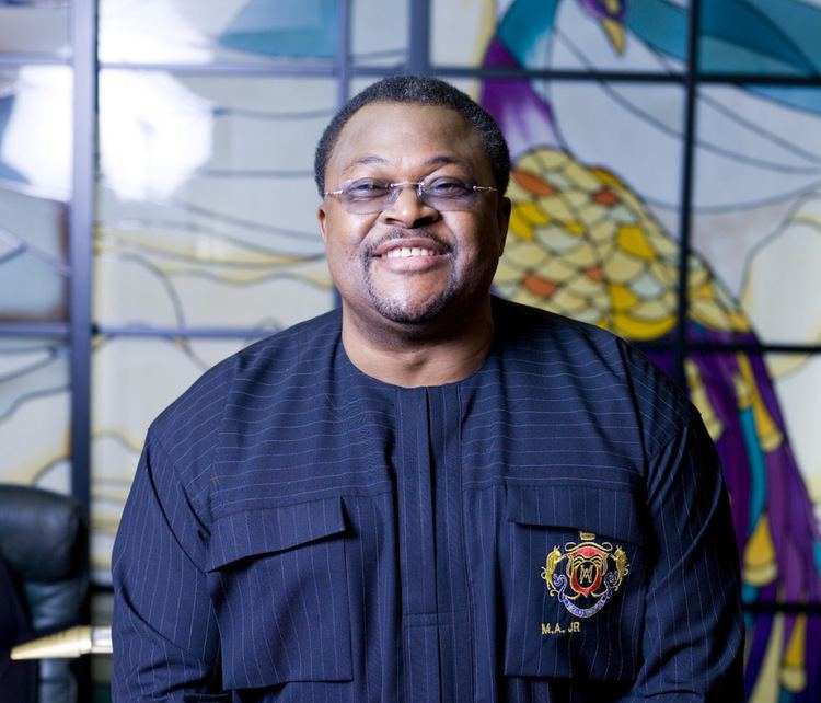 Mike Adenuga The Private Life Of A World Class Nigerian Billionaire Dr