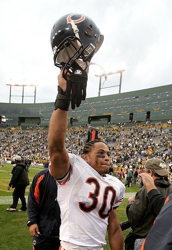 Mike Brown (safety) Bears cut safety Mike Brown