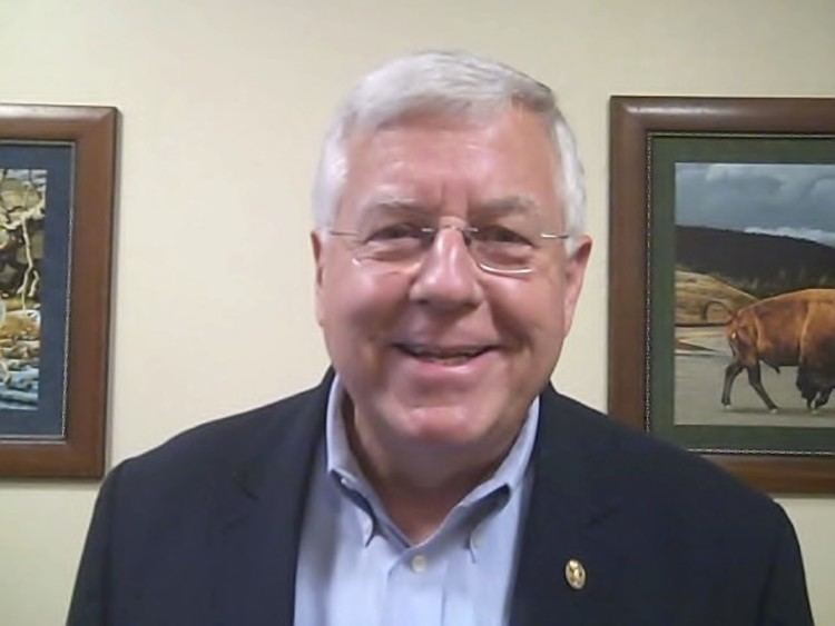 Mike Enzi Enzi Introduces Bill to Protect Knife Owners