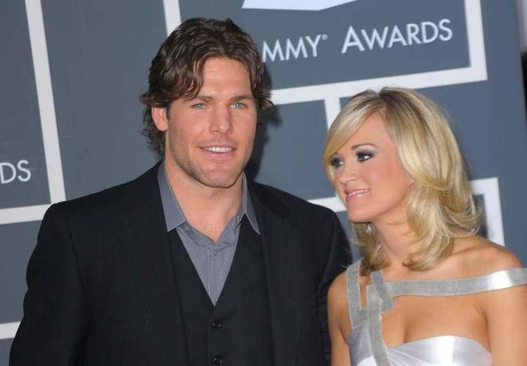 Mike Fisher (ice hockey) Mike Fisher amp Carrie Underwood The Pictures You Need to