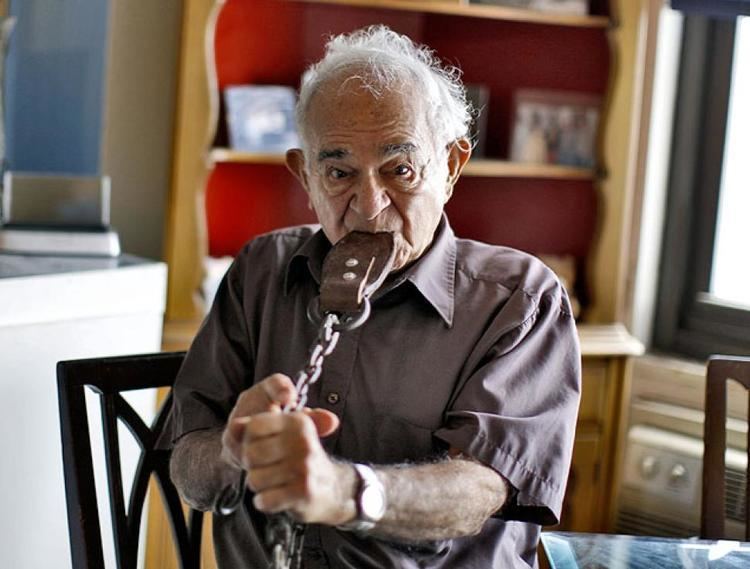 Mike Greenstein 92yearold to pull car with teeth during Coney Island