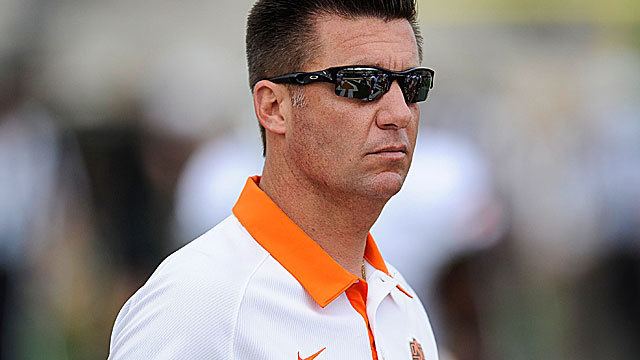 Mike Gundy How Mike Gundy nearly became a Tennessee Vol CBSSportscom