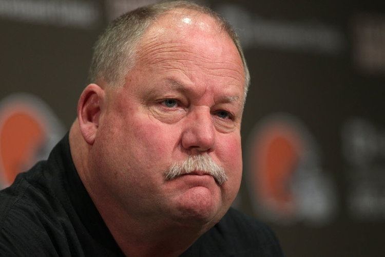 Mike Holmgren The Big Show39 will close in Cleveland with poor reviews