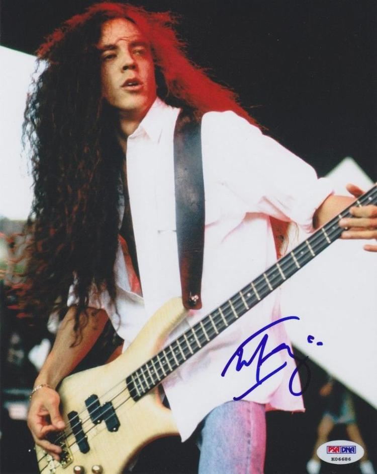 Mike Inez Photo Alice in Chains Herb Music