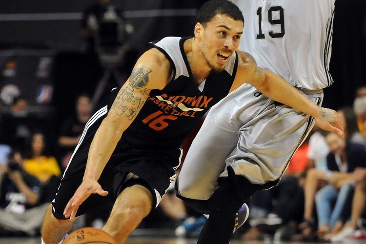 Mike James (basketball, born 1990) Report Phoenix Suns to sign EuroLeague guard Mike James Bright