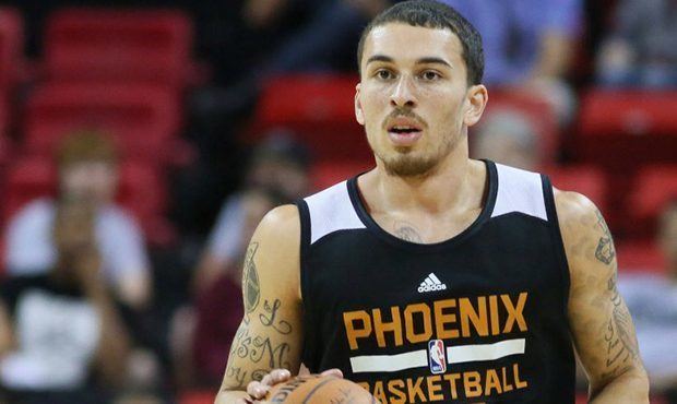 Mike James (basketball, born 1990) Phoenix Suns sign point guard Mike James
