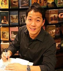 Mike Kim httpsuploadwikimediaorgwikipediacommonsthu