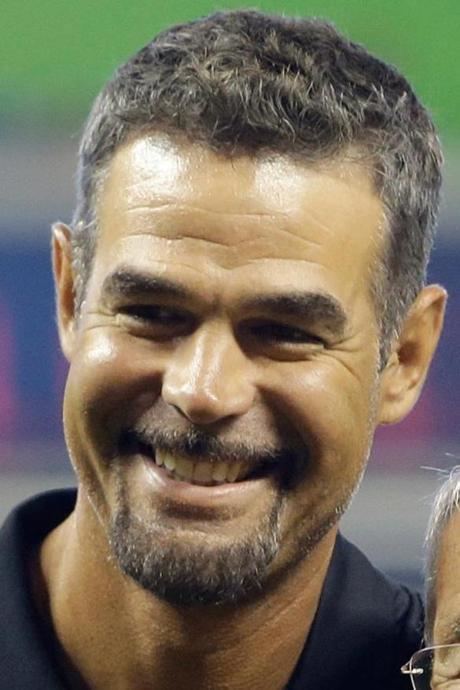The Story of FIU Alumni & MLB Champion Mike Lowell - PantherNOW