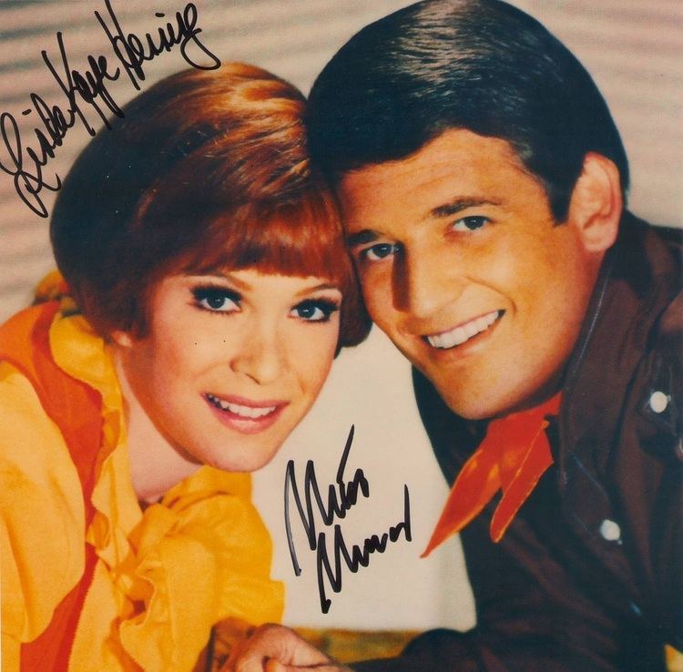 Mike Minor (actor) and Linda Kaye autographed photo