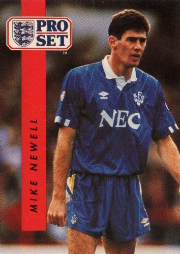 Mike Newell (footballer) EVERTON Mike Newell 83 PROSET 1990 1991 Football Trading