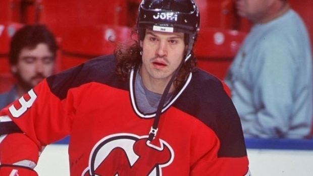 Mike Peluso (ice hockey, born 1965) NHL team wrongfully withheld documents in braininjury case