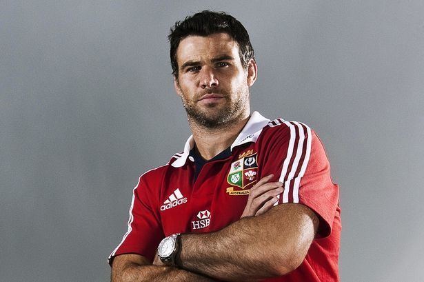 Mike Phillips (rugby player) Mike Phillips sacked Drunk at training Bayonne star