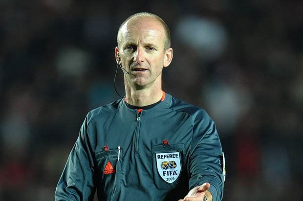 Mike Riley (referee) Referee boss Mike Riley blamed for Matic red card fiasco