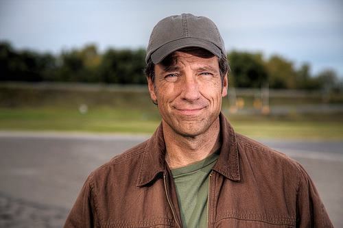 Mike Rowe Dirty Jobsquot host Mike Rowe responds to attacks for Walmart