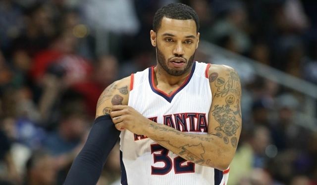 Mike Scott (basketball) Hawks39 Mike Scott bonded out of jail after arrest on
