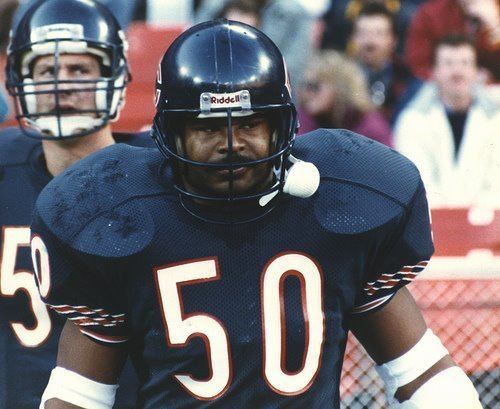 Mike Singletary, Chicago Bears middle linebacker. 1992 photo by Anne Ryan,  USA TODAY. — DATE TAKEN: 9/27/1992 By Anne Ryan USAT OWN – USAT owns all  rights ORG XMIT: ZX23178