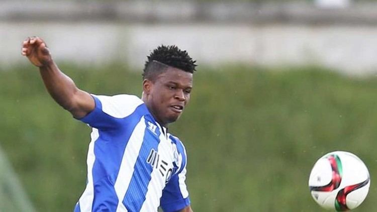 Mikel Agu Mikel Agu happy with contract extension at FC Porto AOIFOOTBALLCOM