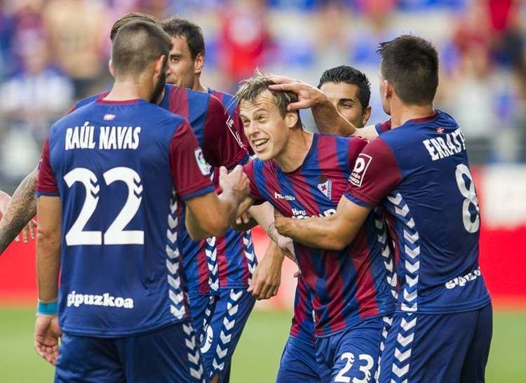 Mikel Arruabarrena Football Mikel Arruabarrena fires Eibar to 32 La Liga