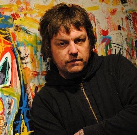 Mikey Welsh Mikey Welsh Weezer bassist dies at 40 after Twitter death