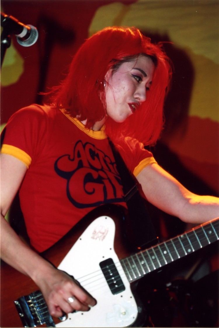 Miki Berenyi Miki Berenyi of Lush Girls With Guitars Pinterest LUSH