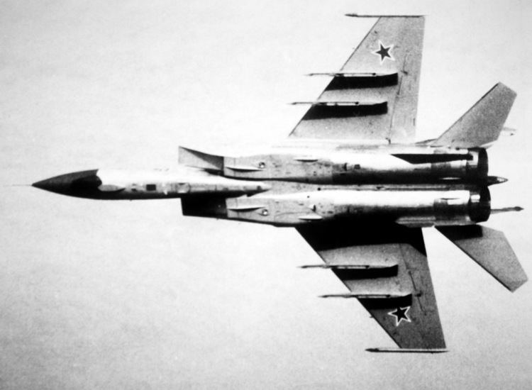 Mikoyan-Gurevich MiG-25 FileSoviet MikoyanGurevich MiG25JPEG Wikimedia Commons