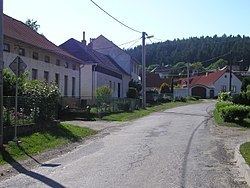 Mikulovice (Třebíč District) httpsuploadwikimediaorgwikipediacommonsthu